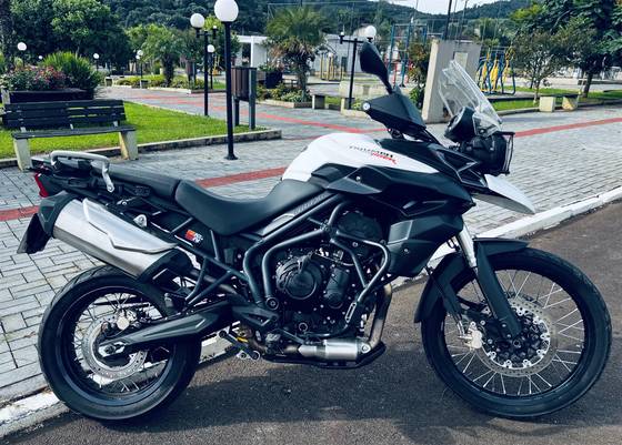 TRIUMPH TIGER 800XC 